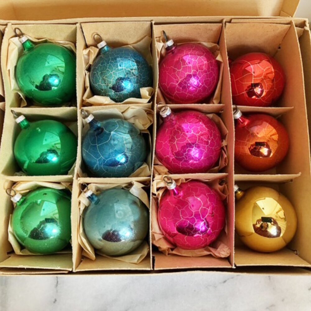 Vintage Box of 12 Christmas Glass Ball Ornaments Austria Rainbow Pink Green Blue - Picture 4 of 10